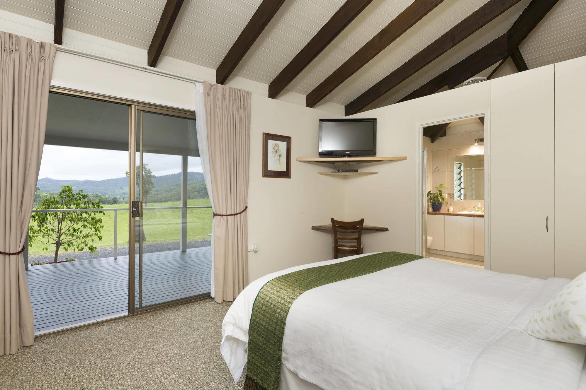 Hillcrest Mountain View Retreat Bed & Breakfast Crystal Creek Екстериор снимка